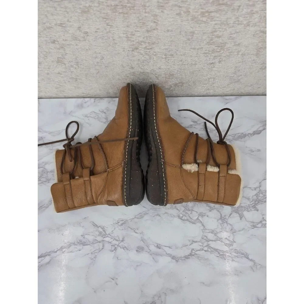UGG Caspia 1932 Tan Leather Lace Up Ankle Sheepskin Warm Boots Womens Sz 9